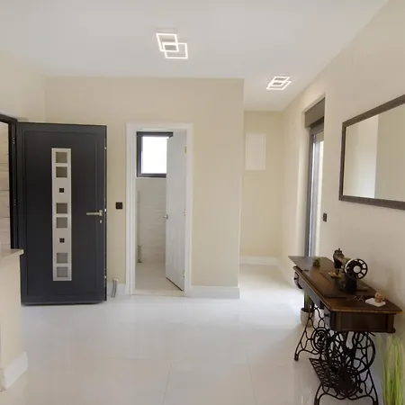 Family Friendly House With A Swimming Pool Vrana, Biograd - 22804 * ביוגראד נה מורו