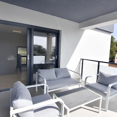 בית נופש Family Friendly House With A Swimming Pool Vrana, Biograd - 22804 ביוגראד נה מורו