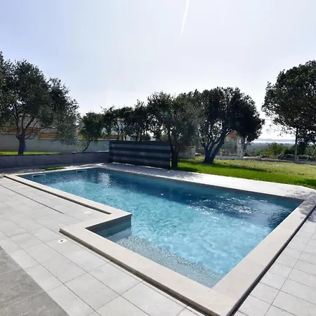 Family Friendly House With A Swimming Pool Vrana, Biograd - 22804 בית נופש *