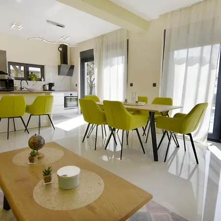 Дом отдыха Family Friendly House With A Swimming Pool Vrana, Biograd - 22804 *