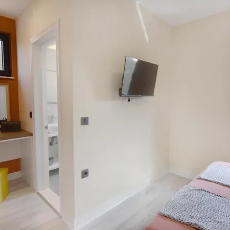 Дом отдыха Family Friendly House With A Swimming Pool Vrana, Biograd - 22804 *