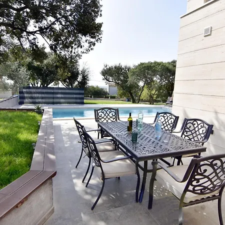 Family Friendly House With A Swimming Pool Vrana, Biograd - 22804 Feriehus *