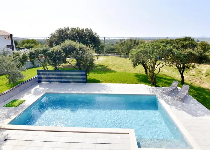 Family Friendly House With A Swimming Pool Vrana, Biograd - 22804 펜션 비오그라드나모루